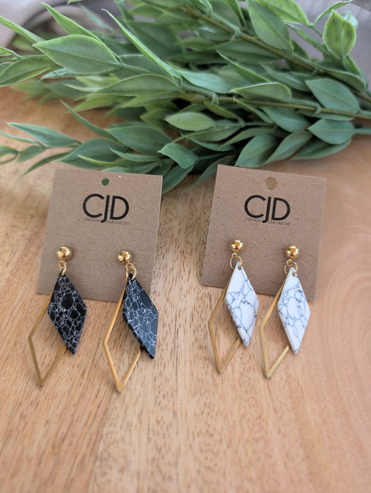 Boucles d'oreilles géométriques // lozange laiton et marbre // diamond earrings marble raw brass  (bo-1670)
