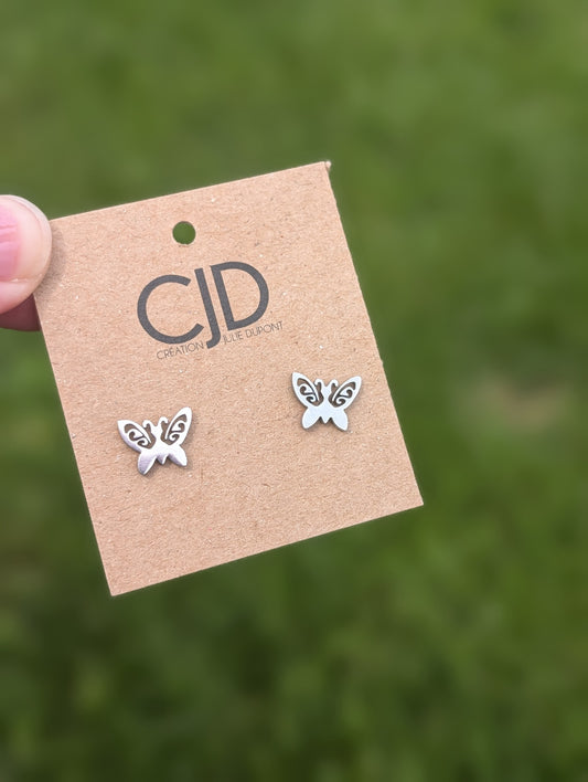 Boucles d'oreilles papillon // butterfly stud earrings // stainless steel earrings // minimalist jewelry (bo-1760)