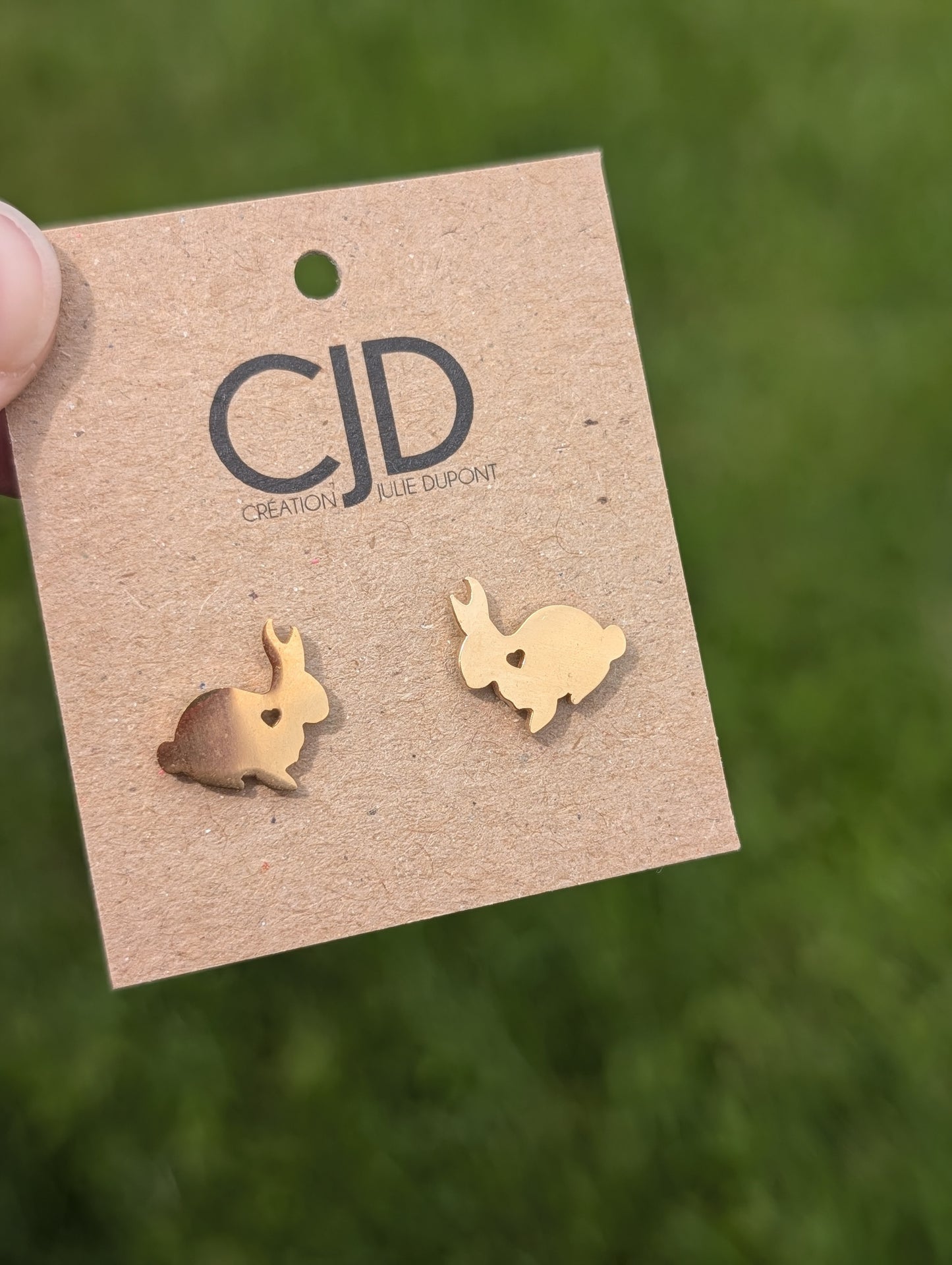 Boucles d'oreilles lapin // rabbit stud earrings // stainless steel earrings // minimalist jewelry