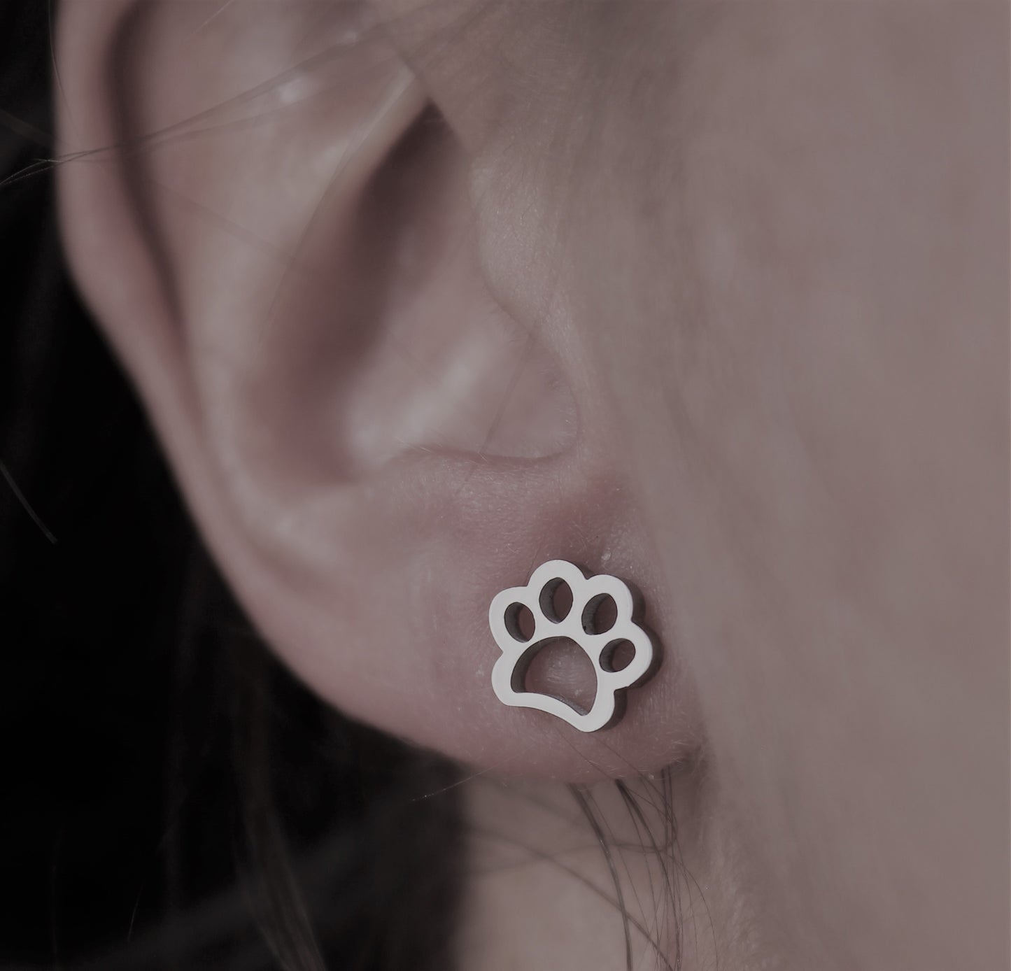 Boucles d'oreilles patte // paw stud earrings // stainless steel earrings // minimalist jewelry // animal lover (bo-1612)