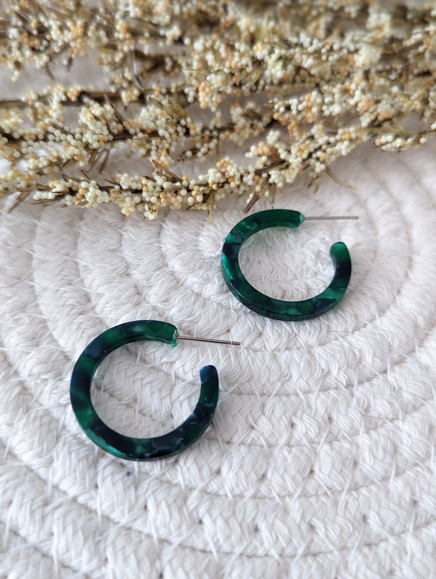Boucles d'oreilles acrylique // boucles style créole // acetate earrings // hoop earrings (bo-1567-3)