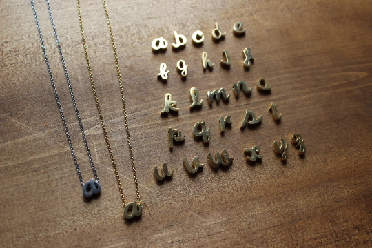Collier minimaliste // collier initiale // initial necklace // letter necklace // name necklace // collier personalisé (CO-183)