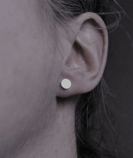 Boucles d'oreilles rond // round stud earrings // stainless steel earrings // minimalist jewelry // (bo-1625)