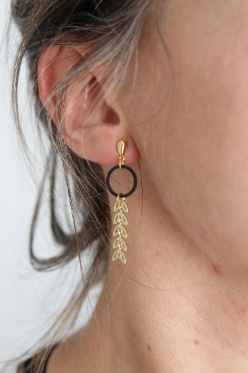 boucles d'oreilles minimalistes // noir et or // laiton // brass earrings // acier inoxydable (BO-1473)